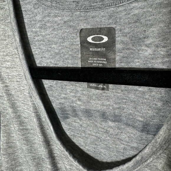 Oakley Hydrolix Size Large Tank Top Athletic Muscle Shirt Double-Sided - Picture 3 of 4